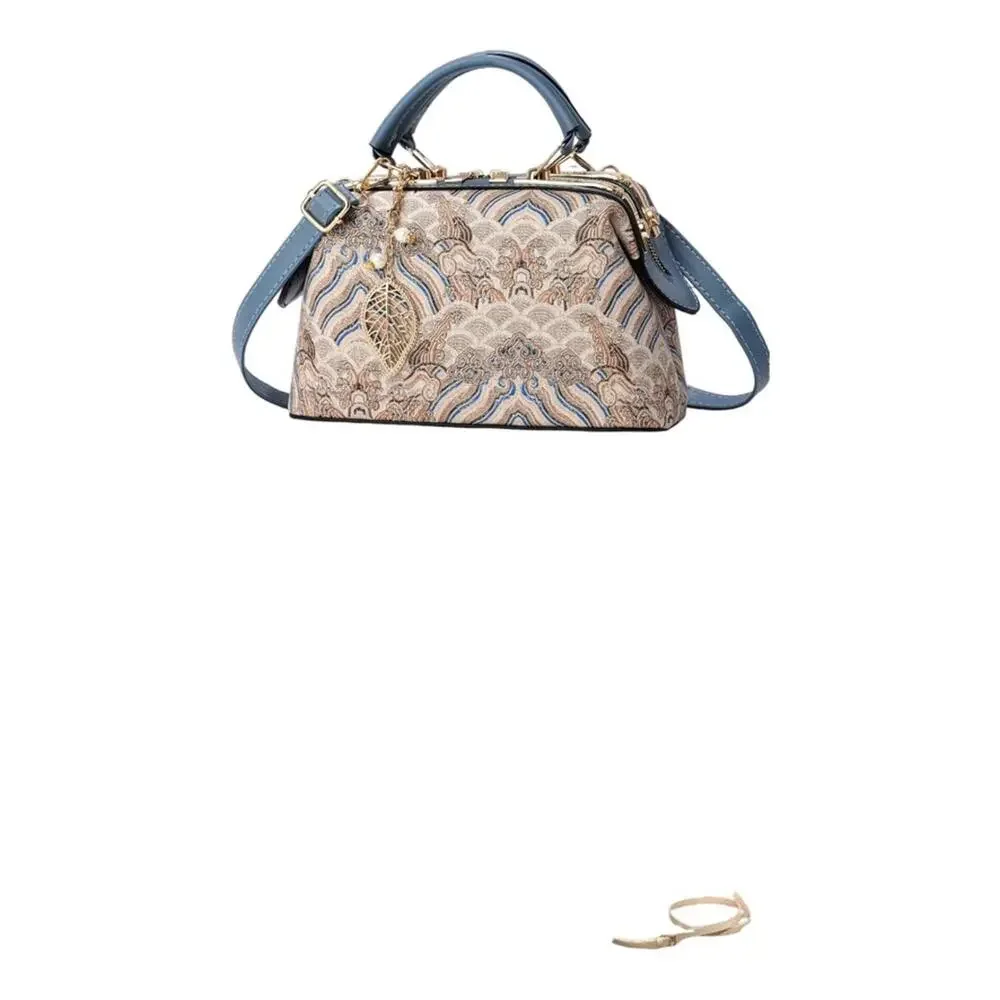 NWOT Blue & Cream Square Tote‎ w/ Strap